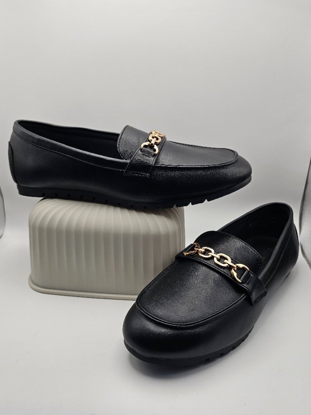 Dream Paris Black Gold‑Chain Loafers – Size 7 – NWOT